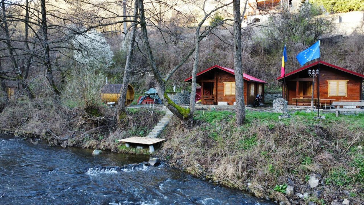 Eden Natural Resort - Transalpina Capalna Exterior foto